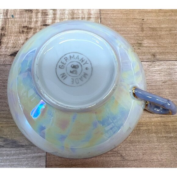 Vintage German Lusterware Porcelain Teacup With Gold Rim & Blue Handle - Picture 3 of 3